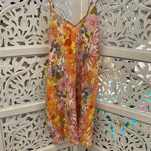 NWT Sanctuary Swim dress with pockets. Floral print. Size XS. Super cute. - Picture 3 of 6